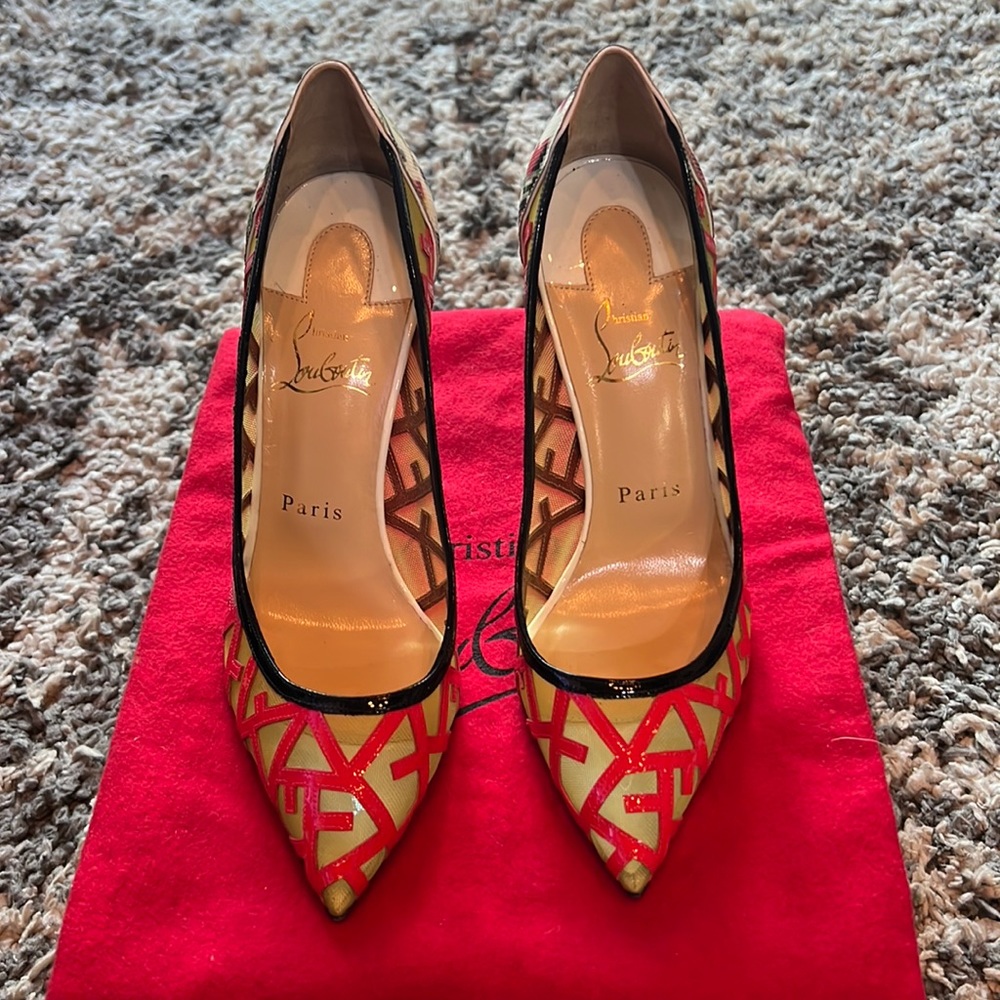 Brand New Tititata 100/PAT/PAT MOSAIQUE/RETE Size 37